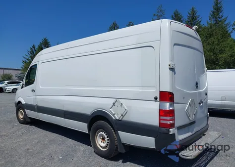 2012 Mercedes-Benz Sprinter 2500 High Roof из США, поврежденный, VIN WD3PE8CB9C5675472